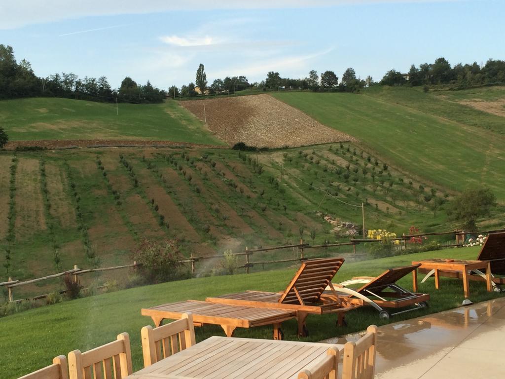 Agriturismo Alba Del Borgo Fidenza Δωμάτιο φωτογραφία